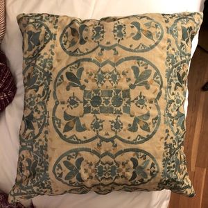 Decorative pillows